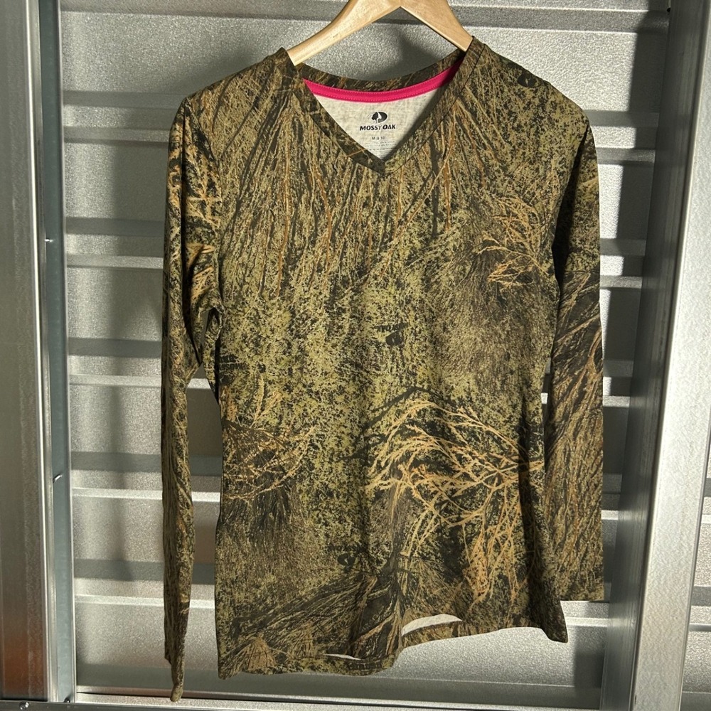 Mossy Oak Camo Shirt Womens M Brown Long Sleeve V Neck Hunting Gorpcore